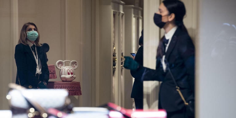 باريس تطلق أسبوع الموضة لأول مرة دون عروض بسبب فيروس كورونا