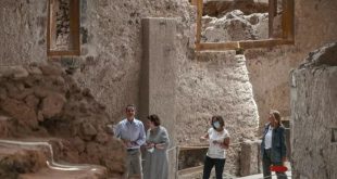 100 رحلة طيران من الاتحاد الأوروبي هل تنقذ موسم السياحة اليوناني ؟