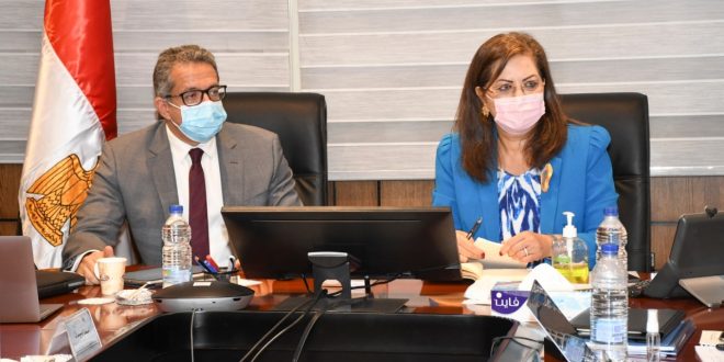 3 وزراء يبحثون تطوير مجمع التحرير وتحويله إلى أنشطة ثقافية وفندقية وتجارية