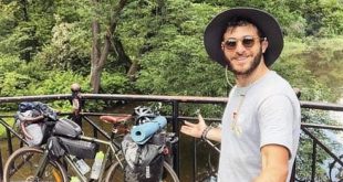 إيطالي يعبر 4 دول بدراجة ومخاوف كورونا والعدوى والطيران تجبره على السفر