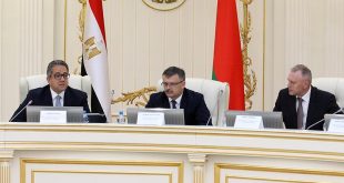 وزير سياحة بيلاروسيا يشيد بفيلم رحلة سائح .. ويشكر العناني