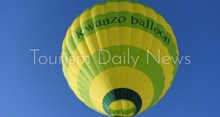 انطلاق أول رحلة تجريبية للبالون الطائر فى سماء الأقصر بعد توقف 4 أشهر