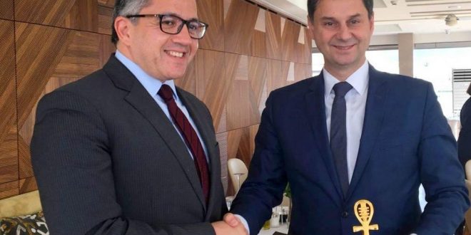 بروتوكول للمسافرين بين مصر واليونان وبيان مشترك حول عودة السياحة