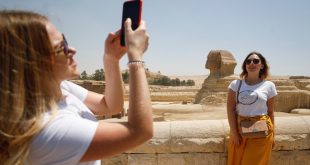 بي بي سي .. مصر تسعى لإنعاش السياحة والخروج من أزمة كورونا بأقل الأضرار