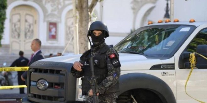 تونس تحبط مخططات إرهابية كانت تستهدف القطاع السياحي ومقرات سيادية