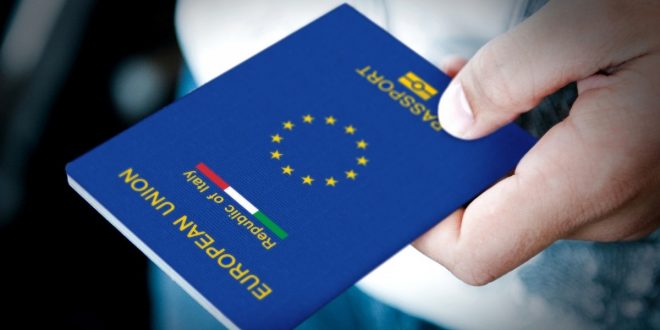 توي تطالب بإلغاء تحذيرات السفر إلى المناطق السياحية على البحر المتوسط