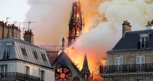 حريق ضخم في كاتدرائية فرنسية يعيد للأذهان كارثة نوتردام