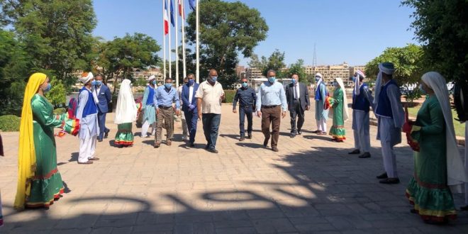 وزير السياحة يتفقد إجراءات السلامة الصحية بمعبد فيلة وأحد الفنادق بأسوان