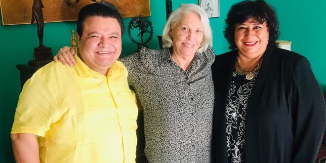 وزيرة الثقافة فى استضافة الفنانة فريدة فهمي نجمة فرقة رضا .. صور