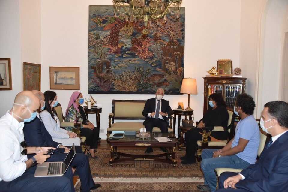 عبدالدايم تبحث مع محافظ جنوب سيناء خطة تطوير قصر الثقافة في الطور