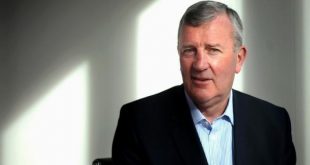 مايكل كاولي