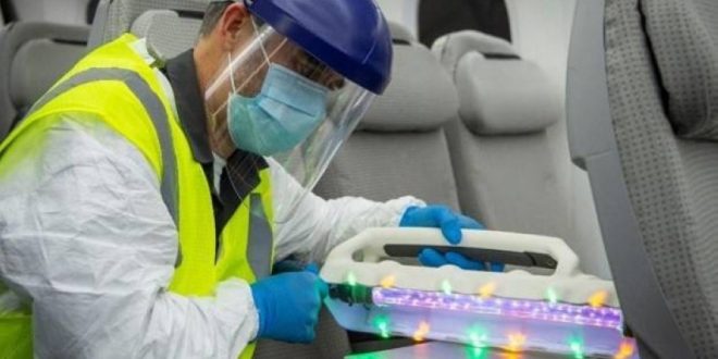 بوينغ تختبر أداة تعقيم الطائرات بالأشعة فوق البنفسجية للحماية من كورونا