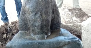 الآثار تكشف تفاصيل العثور على تمثال لأحد كهنة الإله حتحور بمنطقة ميت رهينة