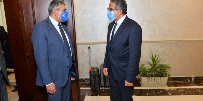 العناني يصطحب الأمين العام لمنظمة السياحة العالمية فى جولة بالغردقة