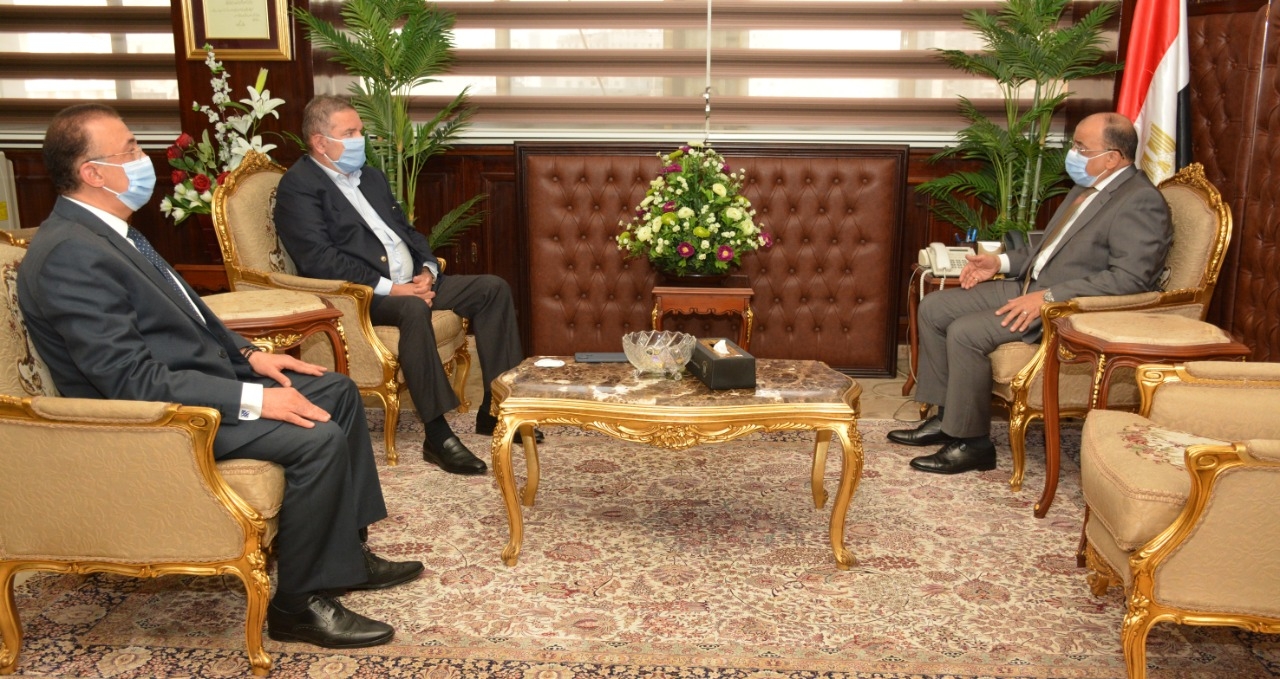 بدء تطوير منطقة المعمورة بتحديد مواقع لمحطات شحن السيارات الكهربائية