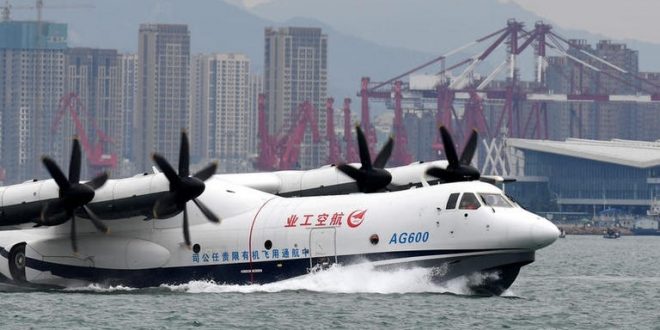 أضخم طائرة برمائية في العالم تنجح باجتياز أول رحلة تجريبية