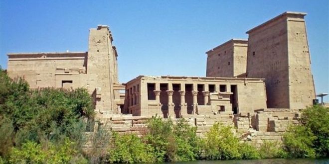 عطية يكشف مواعد عودة السياحة الخارجية إلى أسوان