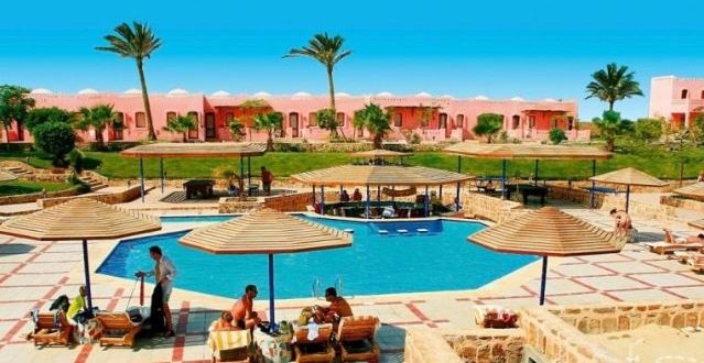 مجلس الوزراء ينقل توقعات إيكونوميست بإنتعاش قطاعات السياحة والتصدير بمصر