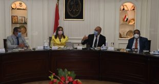 الإسكان والتخطيط يبحثان إدارة مبنى مجمع التحريروأرض مبنى الحزب الوطني