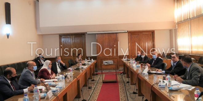 وزيرا قطاع الأعمال والري يبحثان إقامة مشروع سياحي على جزيرة آمون