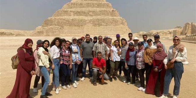 مركز زاهي حواس للمصريات بمكتبة الإسكندرية ينظم زيارة لسقارة ومتحف إيمحتب