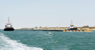 نجاح أول عملية عبور من نوعها في تاريخ القناة لـ 12 ماسورة عملاقة