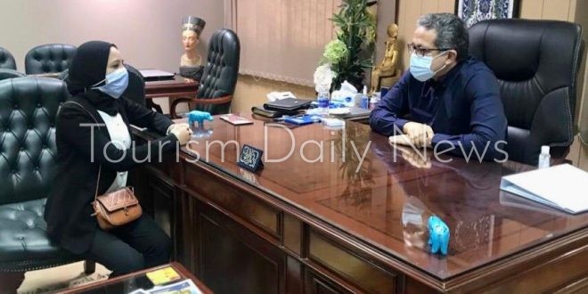 "العنانى" يكشف لـ"فتيات فى أدوار قيادية" آلية دعم السياحة خلال أزمة كورونا