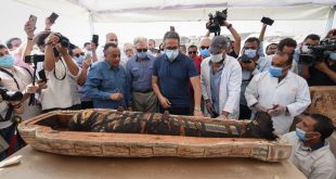 الكشف عن 59 تابوتا خشبيا بحالتهم الأولي داخل آبار للدفن بمنطقة آثار سقارة