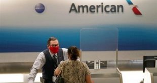 أكبر شركتي طيران فى أمريكا تبدأ تسريح عشرات الآلاف من الموظفين .. اليوم