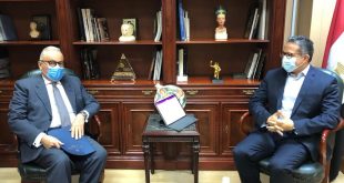 العناني يستقبل سفير ايطاليا بالقاهرة لبحث تعزيز التعاون الآثري والسياحي1