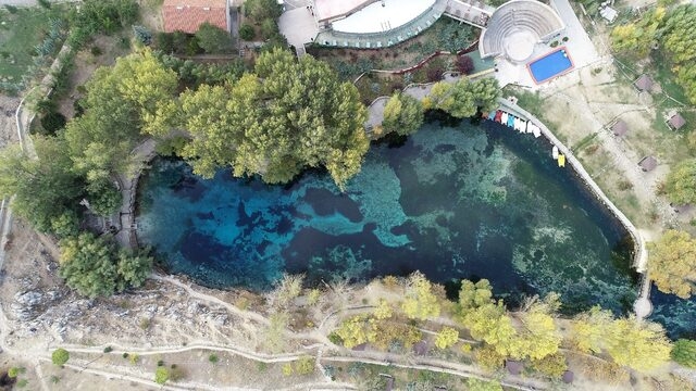 بحيرة كوكبينار .. حبة العين الشريرة تبهر عشاق الطبيعة .. وليمة من الألوان2