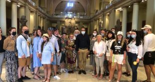 فيلم عن 118 قطعة أثرية بالمتحف المصري بالتحرير والعناني مع السياح الأوكران