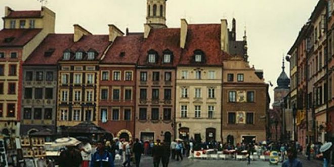 كورونا يضرب بقسوة أوروبا وبولندا تفرض حظر تجوال وتمنع السفر وتغلق النوادي