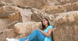 نسرين طافش تروج للسياحة الصحراوية بإطلالة جديدة