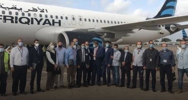هبوط أول طائرة مدنية في بنغازي قادمة من طرابلس بعد توقف ما يقرب من سنة