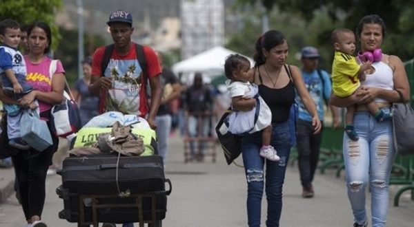 إغلاق جديد .. اليونان تمدد قيود السفر لـ 30 نوفمبر وتبقى الرحلات الداخلية