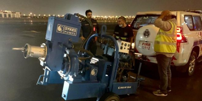 الإطفاء تنقذ 83 شخصا احتجزتهم الأمطار بالمناطق الجبلية فى الكويت