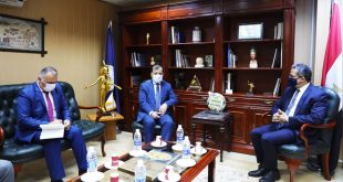 العناني يبحث إعادة استئناف رحلات الطيران المباشره بين طاجيكستان وشرم الشيخ