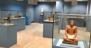 انتهاء أعمال تطوير متحف مطار القاهرة .. وضع القطع الأثرية داخل فتارين