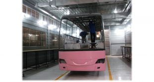 توفيق يستعرض خطة تطوير الشركة الهندسية للسيارات ومراحل تصنيع الأتوبيسات