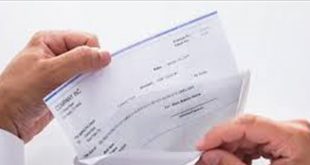 طيران الإمارات يطالب الطيارين بالحصول على إجازة لمدة عام بدون أجر