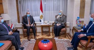 منار والقباح يتفقان على عرض منتجات جمعية النور والأمل فى المطارات المصرية