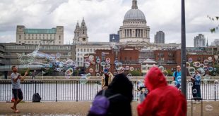 الإنجليز يبحثون عن وجهات وسفريات أقل تشدد ولا تخضع لقيود كورونا1