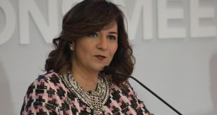السفيرة نبيلة مكرم وزيرة الهجرة وشئون المصريين بالخارج