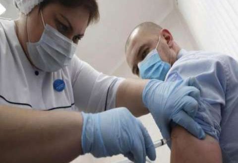 بريطانيا أول دولة تبدأ التطعيم الجماعي ضد كورونا والعالم يعتبرها نقطة تحول