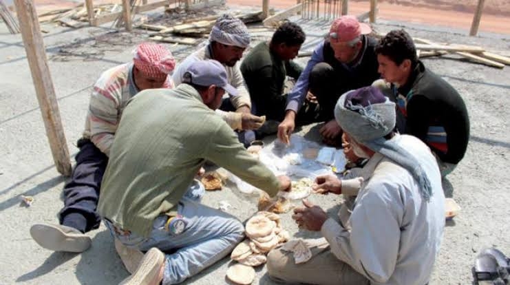 تسريح جماعي وتخفيض عمالة وتأخر في صرف الرواتب أبرز تداعيات كورونا فى مصر1