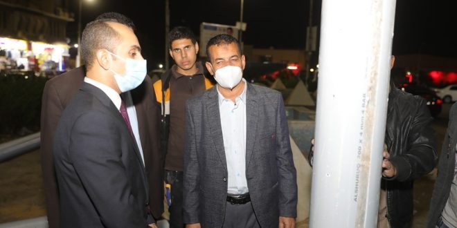 سوهاج تركب طبقة عازلة لأعمدة الكهرباء خوفاً من حوادث الصعق