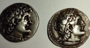 ضبط 85 عملة آثرية من عصور مختلفة و3جعارين قبل تهريبهم من مطار القاهرة3