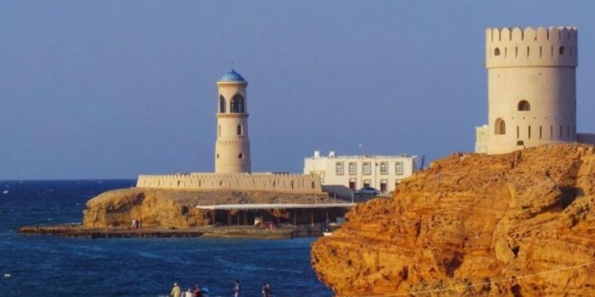 عمان تعفى رعايا 103 دول من الحصول على تأشيرة دخول للإقامة لدعم السياحة