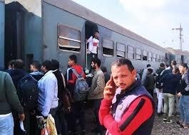 قطار الأقصر – الإسكندرية يخرج عن القضبان فى قنا